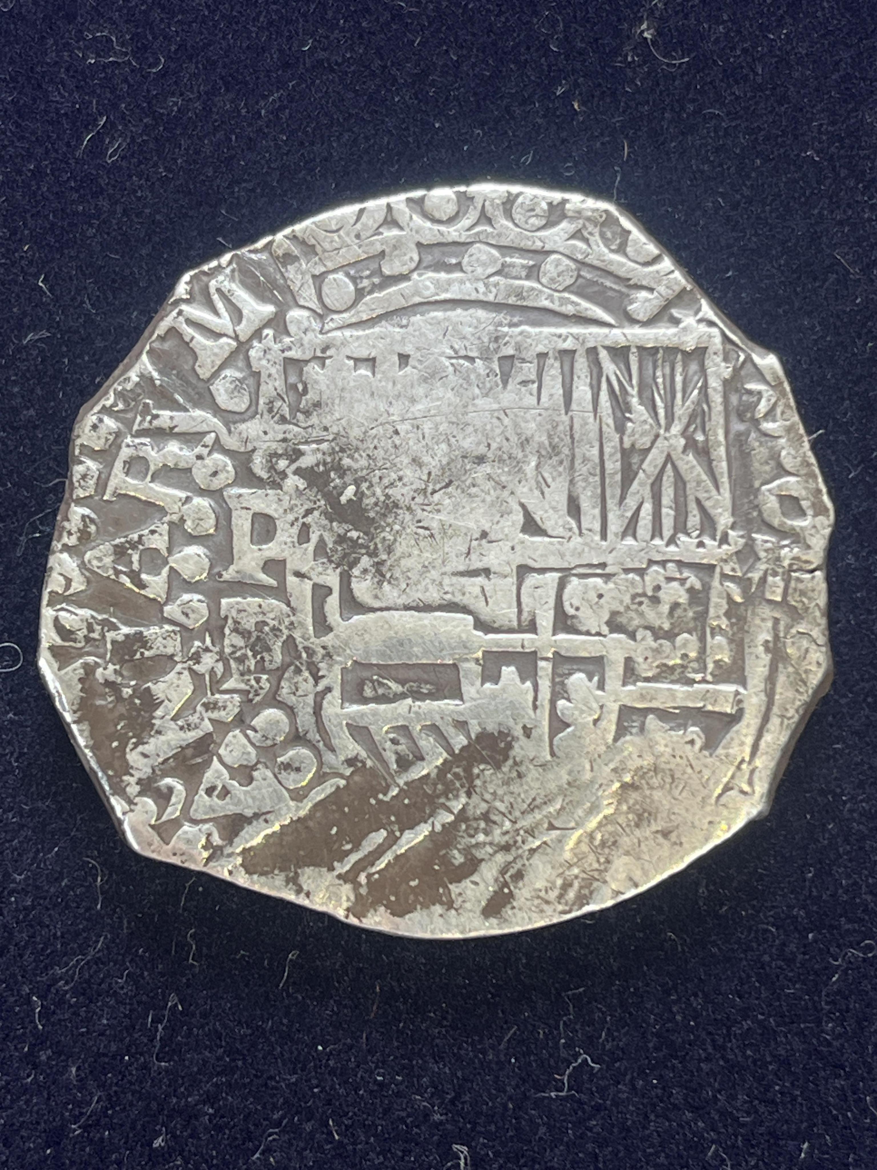 Spanish colonial coins, Bolivia, Philip III (1596-1617), silver 8 Reales, c.1616-1617, approx 26.9g, KM#10
